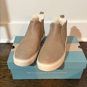 Toms Bryce Taupe Grey piled Nubuck/Faux fur